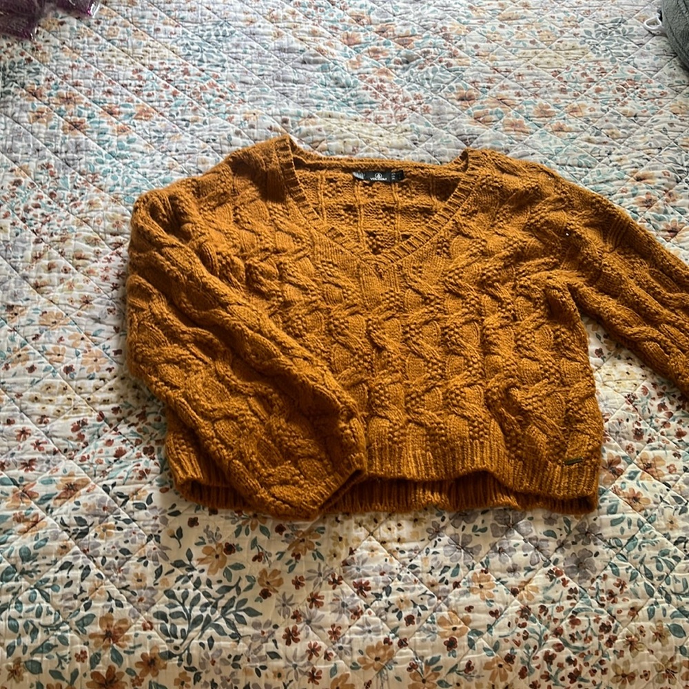 Volcom sweater